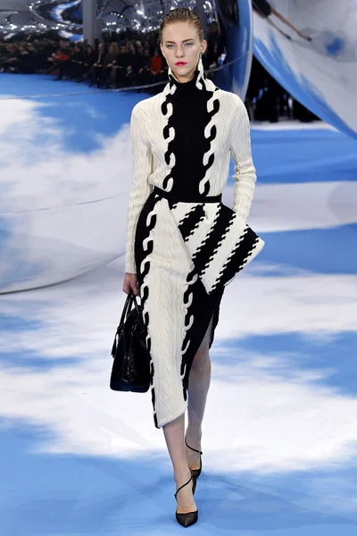 Look 22